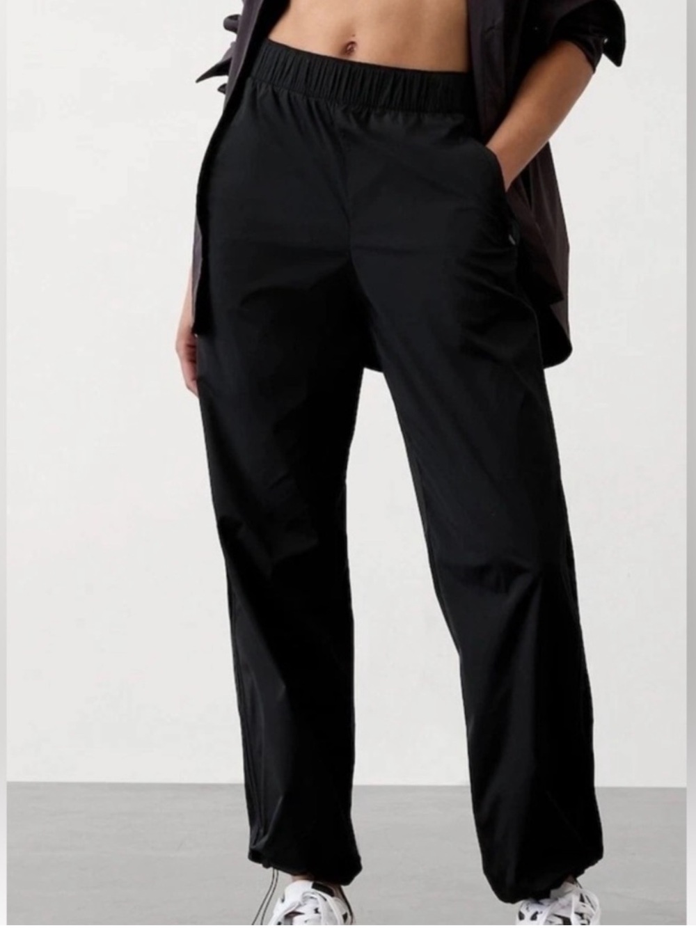 Athleta Rise Pants XS TALL Black Nylon Water Resistant Relaxed Fit